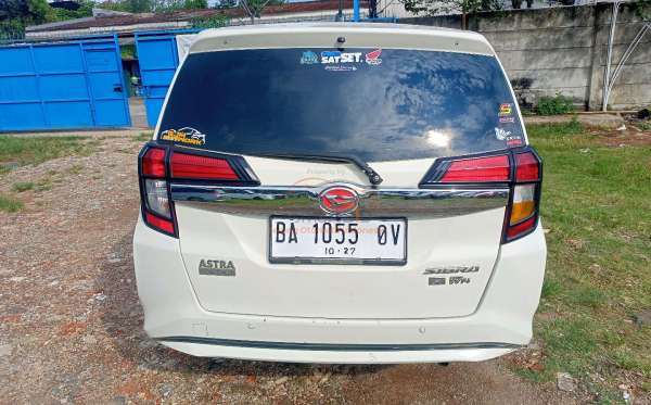 DAIHATSU SIGRA R