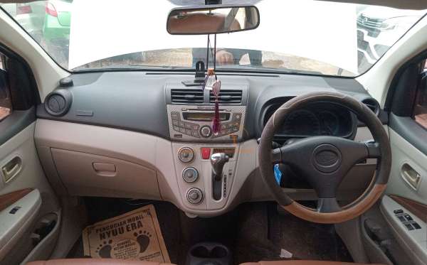 DAIHATSU SIRION