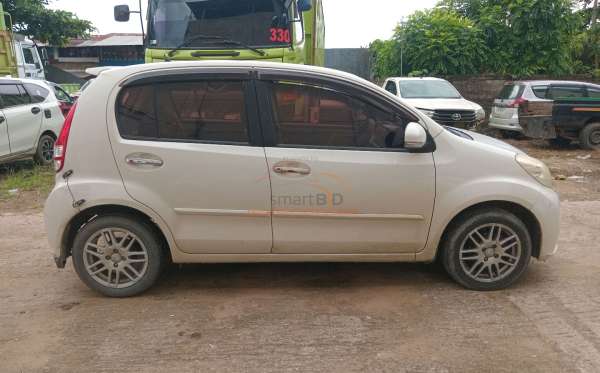 DAIHATSU SIRION