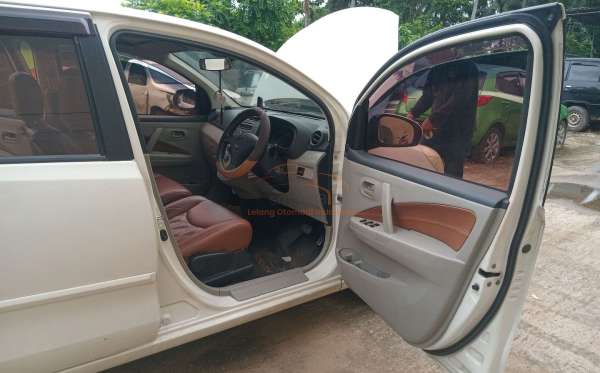 DAIHATSU SIRION