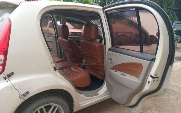DAIHATSU SIRION