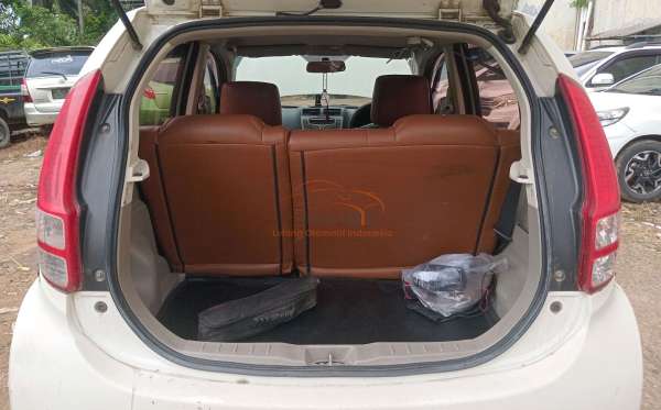 DAIHATSU SIRION