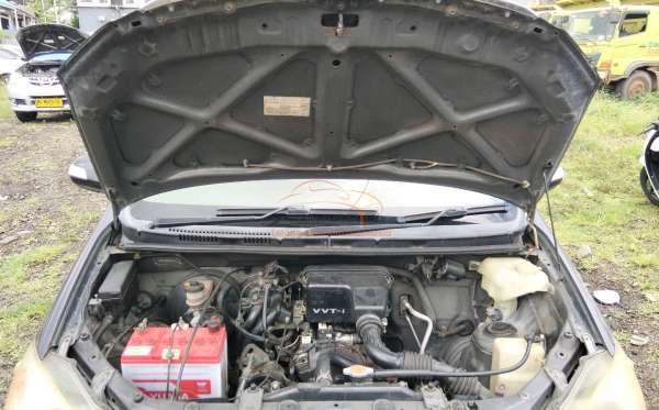 DAIHATSU XENIA