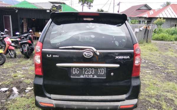 DAIHATSU XENIA