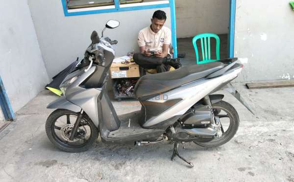 HONDA  BEAT