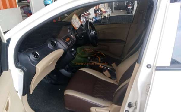 HONDA  BRIO  DD2 1.3 E