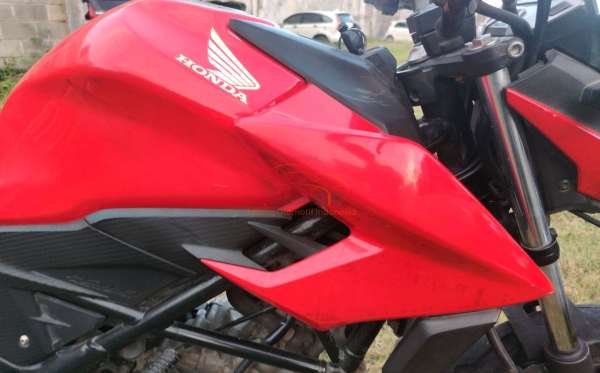 HONDA  CB 150 R