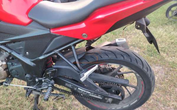 HONDA  CB 150 R