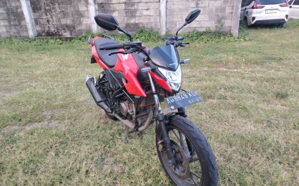 HONDA  CB 150 R