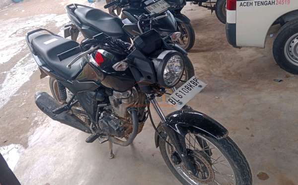 HONDA  CB 150 Verza