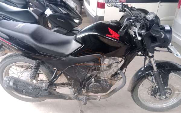 HONDA  CB 150 Verza