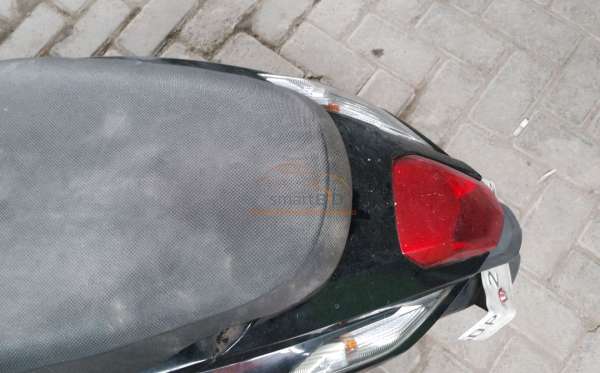 HONDA  GENIO