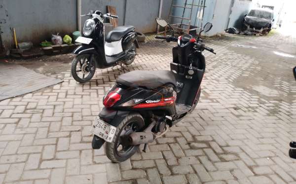 HONDA  GENIO