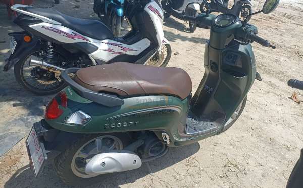 HONDA SCOOPY STYLISH