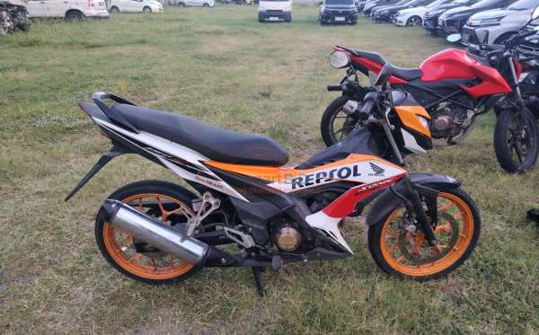 HONDA SONIC 150 R