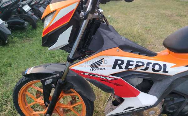 HONDA SONIC 150 R