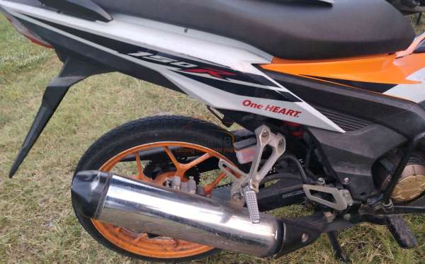 HONDA SONIC 150 R
