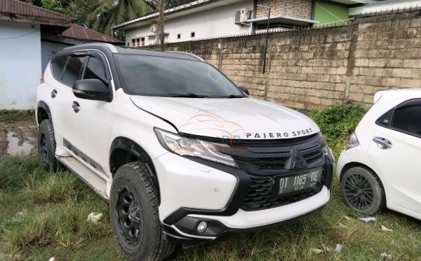 MITSUBISHI PAJERO SPORT DAKAR 2.4 (4x2) AT
