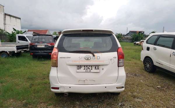 TOYOTA AVANZA