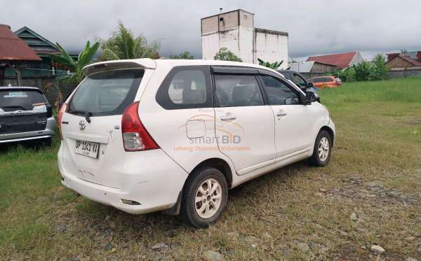 TOYOTA AVANZA