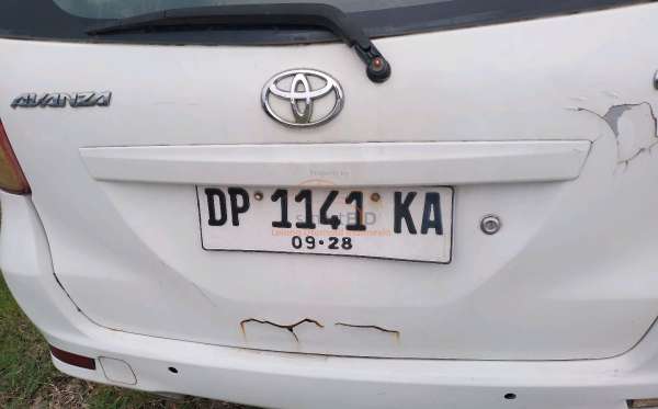 TOYOTA AVANZA