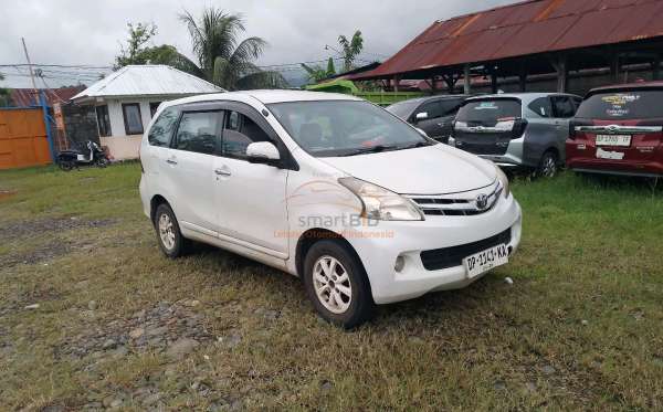 TOYOTA AVANZA