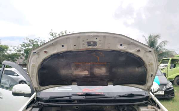 TOYOTA AVANZA