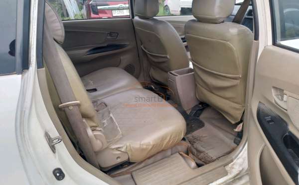TOYOTA AVANZA