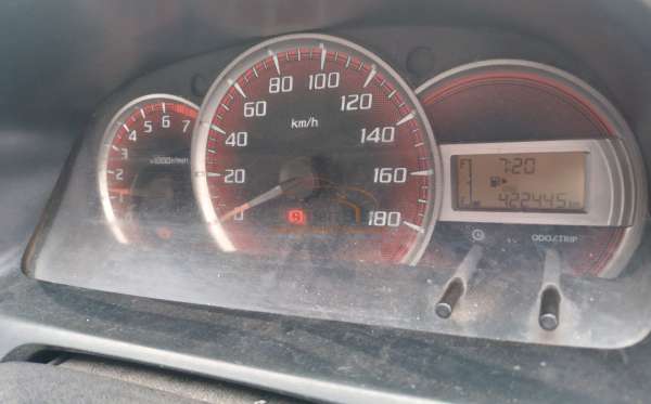 TOYOTA AVANZA