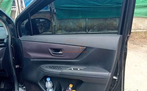 TOYOTA AVANZA 1.3 E