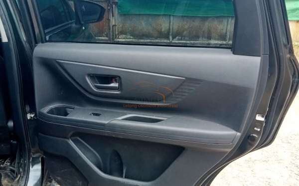 TOYOTA AVANZA 1.3 E