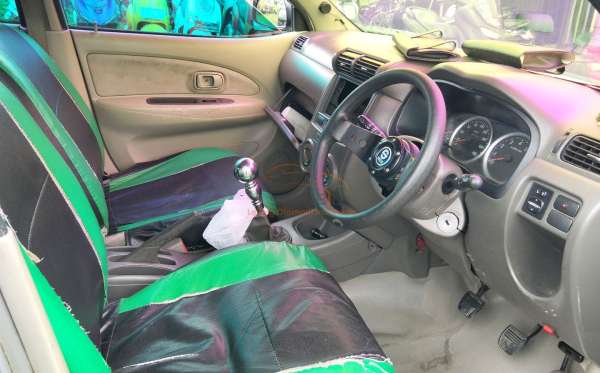TOYOTA AVANZA