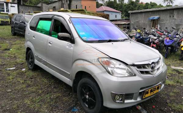 TOYOTA AVANZA