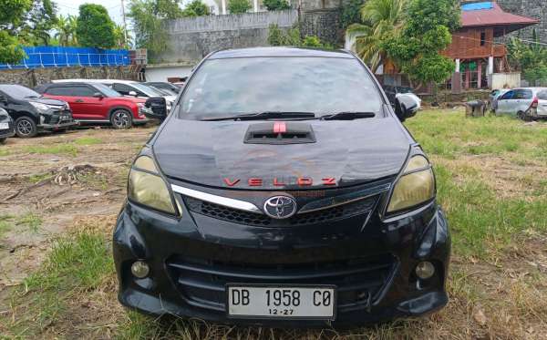 TOYOTA AVANZA