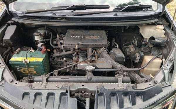 TOYOTA AVANZA