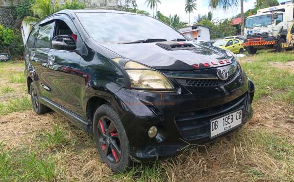 TOYOTA AVANZA