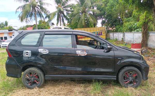 TOYOTA AVANZA