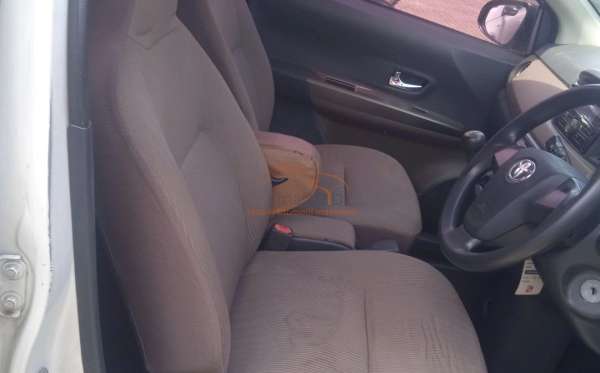 TOYOTA  CALYA  1.2 G M/T