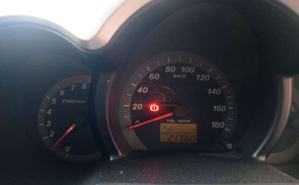 TOYOTA RUSH