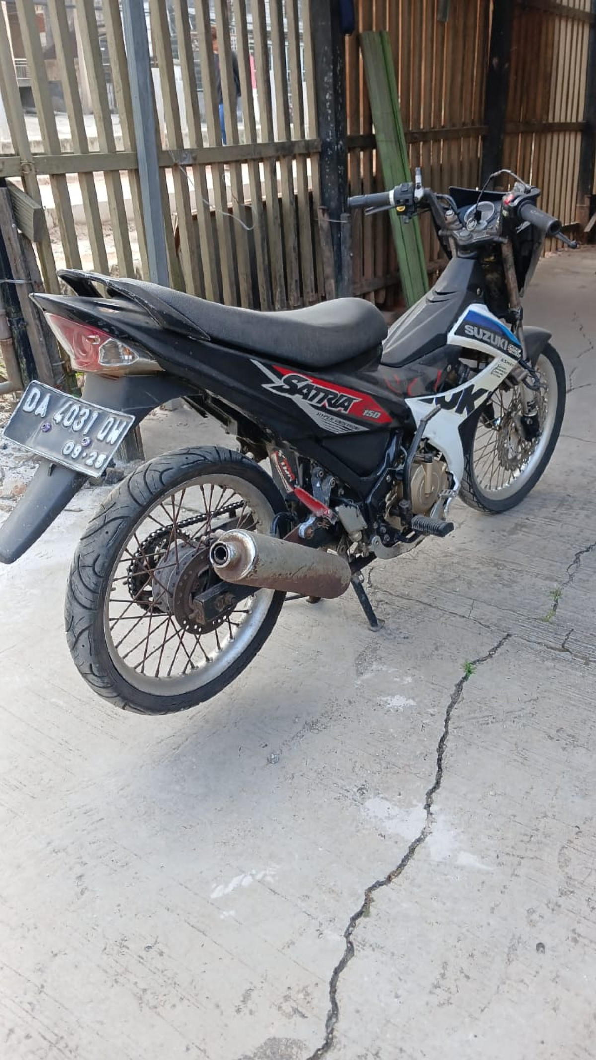 SUZUKI SATRIA