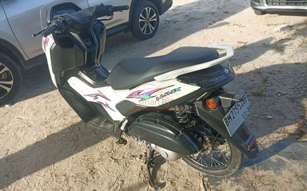 YAMAHA NMAX NEO
