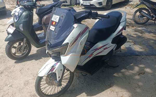 YAMAHA NMAX NEO