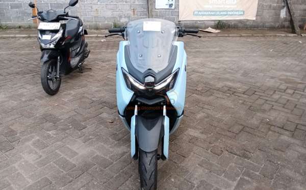 YAMAHA NMAX