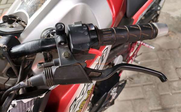 YAMAHA  VIXION