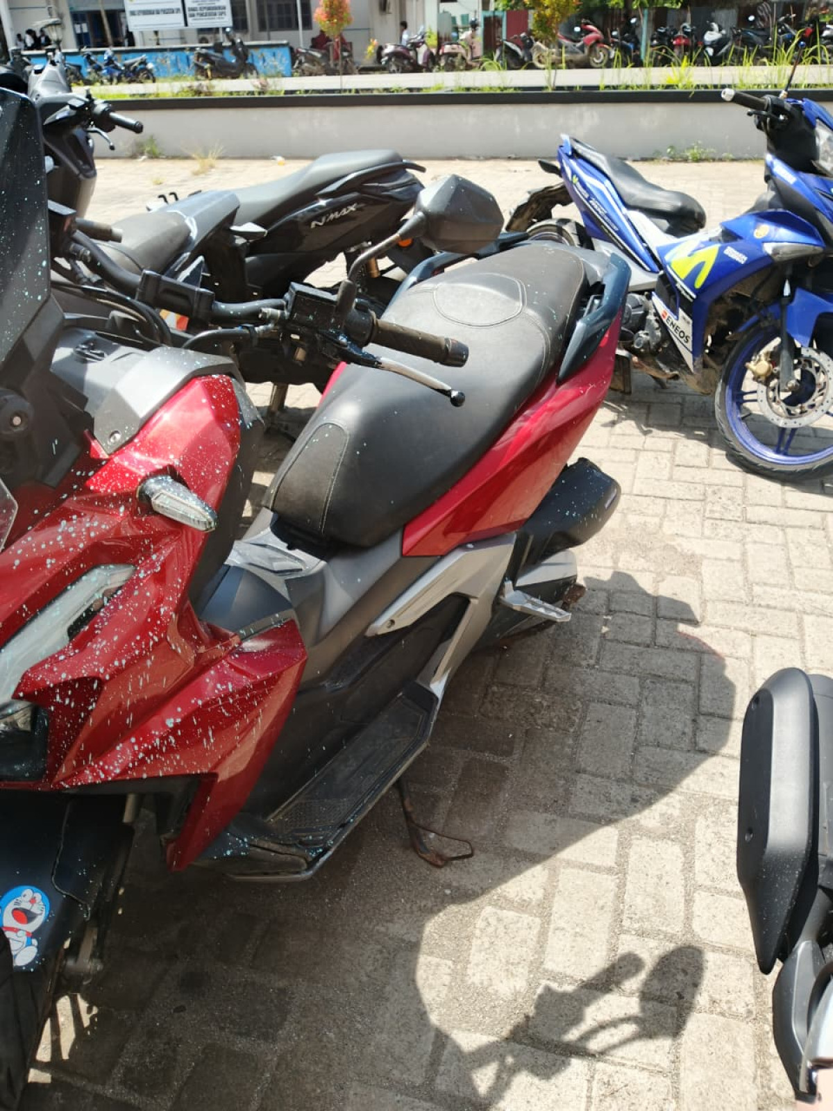 HONDA ADV