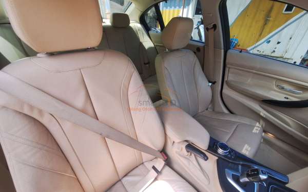 BMW 328i CKD