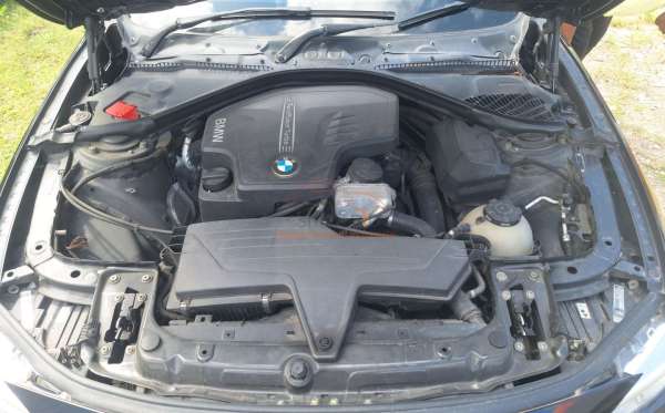 BMW 328i CKD