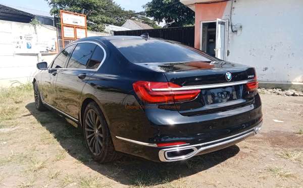 BMW 740 LI