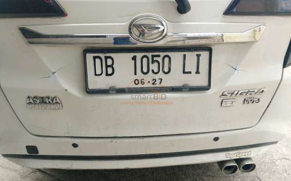 DAIHATSU  SIGRA  R