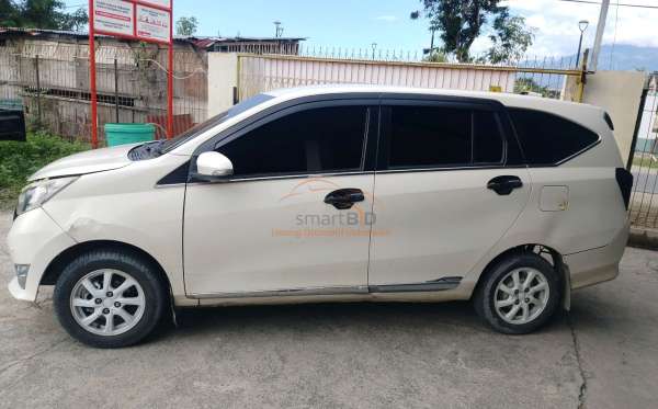 DAIHATSU  SIGRA  R